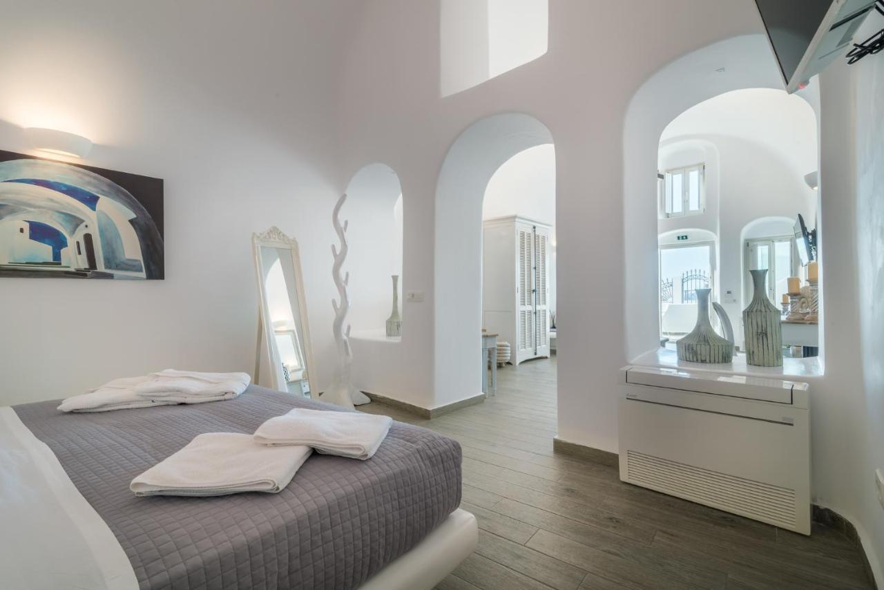 Angel Luxury Suites Fira (Santorini) Exterior foto