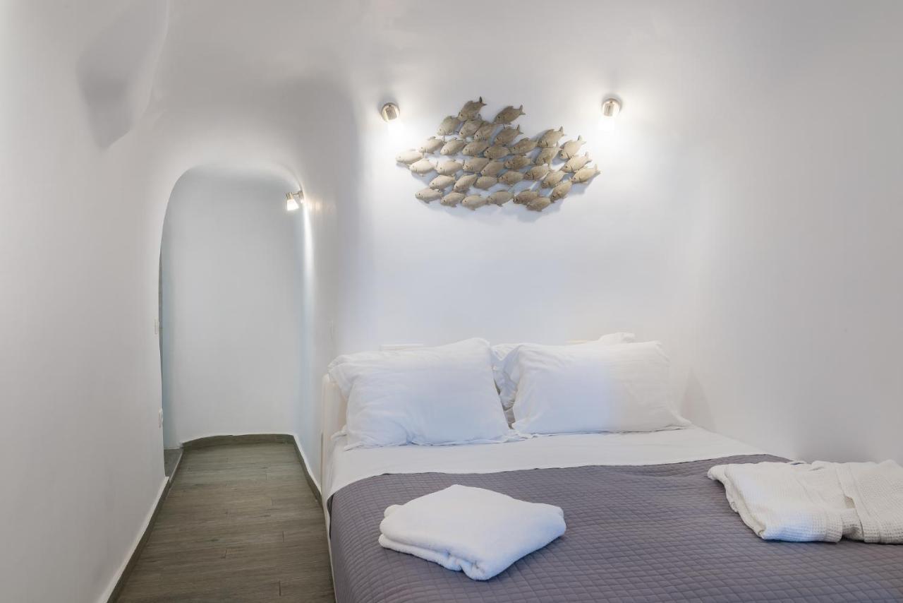 Angel Luxury Suites Fira (Santorini) Exterior foto
